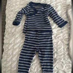 Carters two piece set NEW